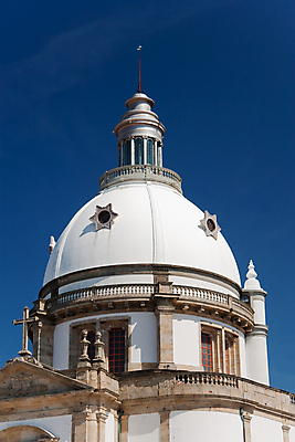 포토 JPG 해외이미지 유럽 종교 여행 날개 건축양식 풍경 사람없음 건물 교회 흰색 도시 역사 재산 포르투갈 타운 보호구역 옛날 해외포토 건축물 건축 나라 컬러 종교건축 금융 구역 파일형식 이미지허브