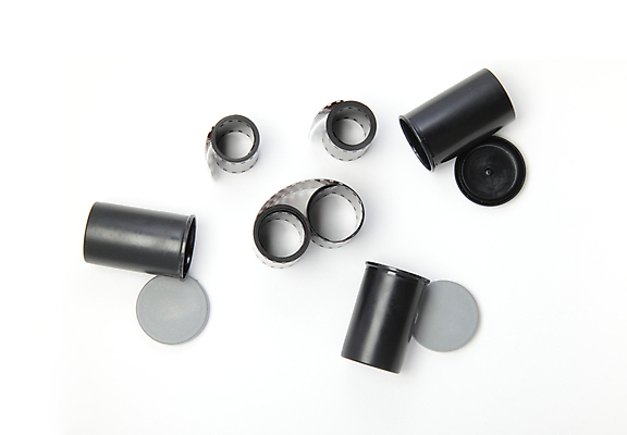 포토 JPG 해외이미지 실내 사람없음 빈티지 오브젝트 흰배경 복고 사진필름 해외포토 백그라운드 컨셉 내부 흰색 필름 파일형식 이미지허브