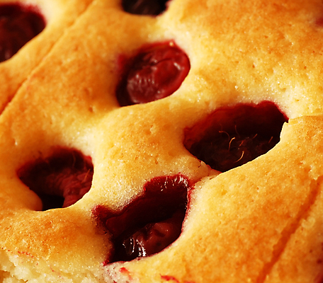 포토 JPG 해외이미지 접시 열매 음식 조각 백그라운드 과일 티타임 디저트 요리 사람없음 빨간색 갈색 노란색 케이크 빵집 신선 오븐 달콤 맛 설탕 자르기 굽기 먹기 준비 유기농 산딸기 페스츄리 핸드메이드 맛있는 해외포토 식물 식기 웰빙 빵 컬러 컨셉 모션 휴식 상점 가전제품 구이 파일형식 이미지허브