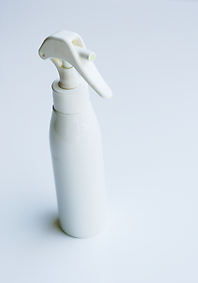 포토 JPG 해외이미지 포즈 포장 가정 통 사람없음 세로 물 라벨 페인트 습기 젖음 안개 흰색 업무 액체 캔 빨래 그래피티 시원함 컨테이너 플라스틱 뿌리기 세제 오브젝트 싱글 분무기 해결 청소부 샤워실 실린더 에어로졸 위생관리 짜기 더스트파티클 해외포토 자연요소 직업 산업 컬러 가사 모션 재질 날씨 프레임 관리 작업 낙서 그림 샤워시설 파일형식 이미지허브