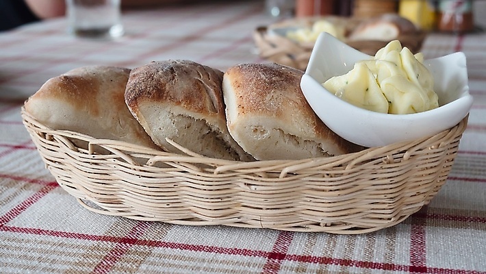 포토 JPG 해외이미지 접시 음식 빵 조각 백그라운드 재료 탁자 샌드위치 건강 관리 요리 사람 사람없음 식사 저녁식사 펼침 우유 흰색 신선 칼 맛 아침식사 상품 먹기 크림 유기농 번짐 토스트 레시피 칼로리 버터 내추럴 점심식사 단백질 맛있는 신청 해외포토 식기 웰빙 컬러 가구 컨셉 모션 유제품 영양소 파일형식 효과 이미지허브