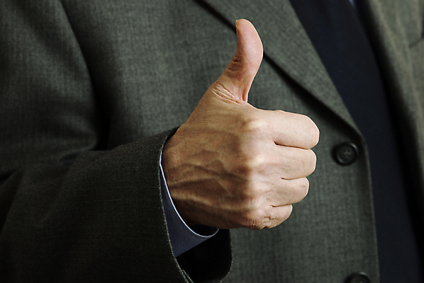 포토 JPG 해외이미지 손 남자 행복 컨셉 비즈니스 성공 넥타이 사람 정장 손짓 성인 사람없음 기쁨 회색 엄지손가락 비즈니스맨 사인 만족 경영자 긍정 표현성 해외포토 잡화 옷 감정 컬러 손가락 모션 신체부위 직장인 리더 파일형식 이미지허브