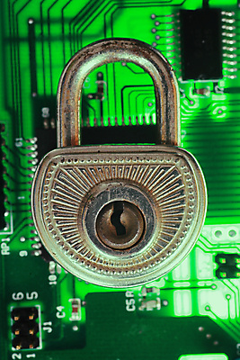 포토 JPG 해외이미지 인터넷 비즈니스 통신 자물쇠 기술 경비 안전 사람없음 컴퓨터 디지털 자료 웹 손상 운전 흐름 디스크 네트워크 행운 바이러스 실패 암호 보호 위험 비밀 순환 잠금 하이테크 전자 시스템 수납 정비공 온라인 해커 사생활 용량 이진법 회복 해외포토 컨셉 모션 전자제품 수학 범죄 기술자 좌절 질병 보안 파일형식 이미지허브