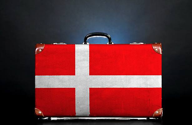 포토 JPG 해외이미지 해외 디자인 파도 여행 백그라운드 돈 서류가방 가방 비즈니스 모션 휴가 항해 덴마크 손잡이 사람없음 상자 여행객 여행가방 자유 핸드백 수확 짐 깃발 가죽 심볼 오브젝트 사인 복고 잠금 애국심 삭제 대패 떠남 수하물 옛날 전국 해외포토 잡화 바다 컨셉 농업 배_교통 북유럽 사람 재산 보안 파일형식 이미지허브