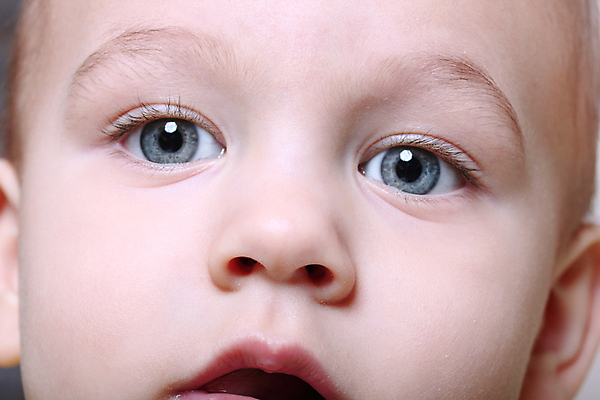 포토 JPG 해외이미지 응시 행복 감정 얼굴 어린이 건강 한명 미소 웃음 소년 파란색 귀여움 기쁨 표현 아기 신생아 입 닫기 피부 만족 호기심 긍정 결백 돌봄 천진난만 해외포토 1 시선 남자 컬러 컨셉 모션 표정 사람 신체부위 파일형식 이미지허브