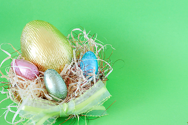포토 JPG 해외이미지 리본 종교 음식 분홍색 다이어트 휴가 디저트 부활절 기념 사탕 선물 사람없음 초록색 파란색 컬러풀 노란색 바구니 초콜릿 계란 봄 기쁨 축하 달콤 맛 먹기 모음 밀짚 맛있는 해외포토 계절 기념일 감정 컬러 컨셉 모션 건강 알 짚 파일형식 이미지허브