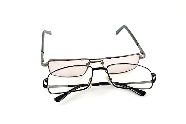 포토 JPG 해외이미지 응시 안경 2 사람 사람없음 세트 선글라스 약 유행 시험 흰색 기구 투명 우아함 은색 오브젝트 시력 개성 돌봄 회복 광학 스타일 해외포토 시선 잡화 교육 컬러 컨셉 의학 모션 파일형식 이미지허브