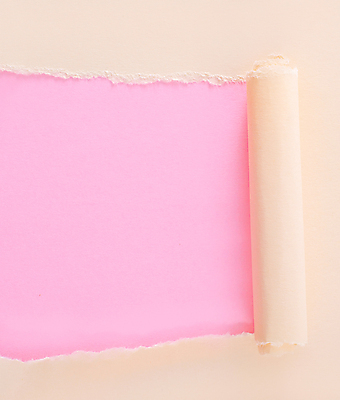 포토 JPG 해외이미지 분홍색 백그라운드 사람없음 하이앵글 찢어짐 색종이 살구색 카피스페이스 해외포토 종이 뷰포인트 컬러 모션 공백 파일형식 이미지허브