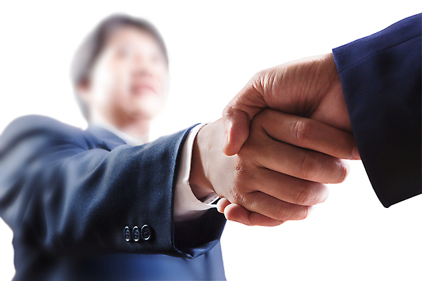 포토 JPG 해외이미지 직업 손 남자 백그라운드 컨셉 비즈니스 사업가 손가락 성공 협력 악수 함께함 사람 성인 사람없음 친구 사무실 우주 우정 거래 축하 인사 비즈니스맨 닫기 소프트포커스 결합 계약 사인 만족 약속 동맹 떨림 블러 통일 카피스페이스 해외포토 감정 관계 모션 촬영기법 손짓 신체부위 공백 예절 직장인 파일형식 이미지허브