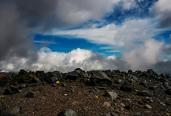 포토 JPG 해외이미지 백그라운드 패턴 자연 하늘 표면 추상 산 바닥 풍경 사람없음 장식 파란색 갈색 환경 정원 하이킹 조약돌 바위 가장자리 파편 큼 묘사 질감 화산 흙더미 내추럴 지질학 컴브리아주 국경 해외포토 교육 컬러 무늬 레저 흙 돌 둘레 크기 생태계 파일형식 더미 이미지허브
