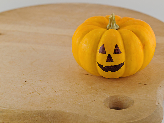 포토 JPG 해외이미지 식물 계절 얼굴 음식 줄기 조각 백그라운드 다이어트 채소 오렌지 호박 휴가 건강 요리 사람없음 목재 장식 농장 축제 할로윈 수확 흰색 등불 시장 자르기 굽기 먹기 향신료 추수감사절 O 잭 스쿼시 고립 미니 잭오랜턴 해외포토 나무 알파벳 기독교 스포츠 컬러 농업 과일 재료 모션 조명 신체부위 구기 구이 향미료 파일형식 이미지허브