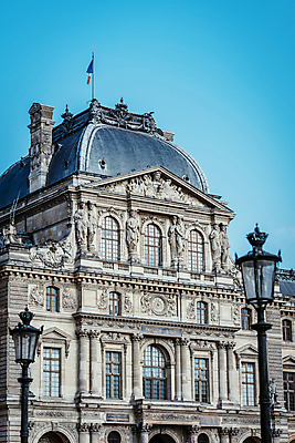 포토 JPG 주간 해외풍경 가로등 유럽풍경 하늘 유럽건축 사람없음 야외 관광지 프랑스 파리_프랑스 루브르박물관 국내포토 자연요소 해외 공공시설 유럽 여행 서양건축 풍경 박물관 파일형식