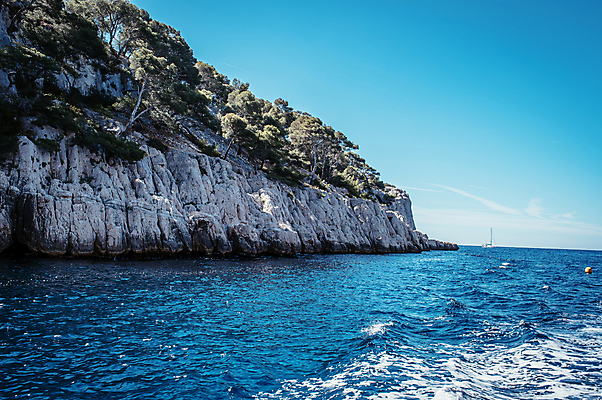 포토 JPG 주간 나무 해외풍경 유럽풍경 하늘 국립공원 사람없음 야외 맑음 절벽 프랑스 지중해 휴양지 물거품 마르세유 까시스 국내포토 자연요소 식물 해외 공원 유럽 바다 날씨 풍경 거품 장소 파일형식