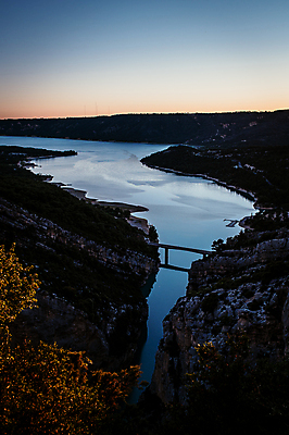 포토 JPG 해외풍경 유럽풍경 하늘 사람없음 야외 강 골짜기 일몰 야간 가교 전경 국내포토 자연요소 해외 건축물 유럽 자연 풍경 노을 파일형식 탑뷰