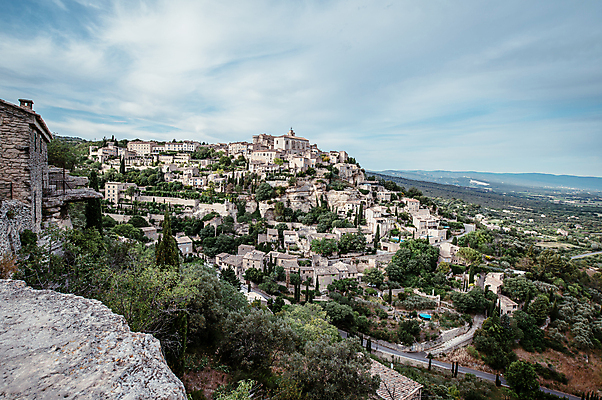 포토 JPG 주간 나무 해외풍경 유럽풍경 하늘 유럽건축 사람없음 야외 건물 마을 프랑스 중세 역사 전경 남프랑스 국내포토 자연요소 식물 해외 건축물 유럽 서양건축 풍경 파일형식 탑뷰