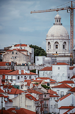 포토 JPG 주간 해외풍경 고건축 유럽풍경 유적지 하늘 유럽건축 공사 사람없음 야외 건물 포르투갈 타워크레인 리스본 국내포토 자연요소 해외 건축물 유럽 서양건축 건설업 풍경 기중기 파일형식