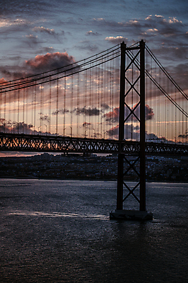 포토 JPG 구름 해외풍경 실루엣 유럽풍경 하늘 사람없음 야외 강 일몰 야간 포르투갈 리스본 가교 국내포토 자연요소 해외 건축물 유럽 촬영기법 풍경 노을 파일형식