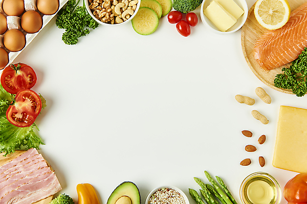 포토 JPG 스튜디오촬영 다이어트 토마토 식재료 방울토마토 치즈 프레임 실내 파슬리 사람없음 하이앵글 건강관리 계란 신선 올리브오일 레몬 흰배경 유기농 아스파라거스 땅콩 연어 잡곡 베이컨 아몬드 버터 애호박 아보카도 건강식 웰빙음식 나무쟁반 저칼로리 저칼로리식단 캐슈넛 플랫레이 저탄수화물 키토제닉다이어트 국내포토 웰빙 음식 뷰포인트 백그라운드 채소 과일 호박 유제품 쟁반 건강 식이요법 관리 돼지고기 어류 내부 목재 알 견과류 흰색 플랫 기름_음식 식단 탄수화물 파일형식