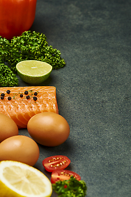 포토 JPG 스튜디오촬영 다이어트 식재료 방울토마토 검은배경 파프리카 실내 파슬리 사람없음 건강관리 계란 신선 레몬 유기농 라임 연어 건강식 웰빙음식 저칼로리 저칼로리식단 카피스페이스 저탄수화물 키토제닉다이어트 가지런함 국내포토 웰빙 음식 백그라운드 컨셉 토마토 채소 과일 건강 식이요법 관리 어류 내부 알 검은색 공백 식단 탄수화물 파일형식