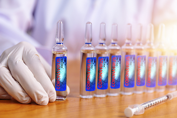 포토 JPG 해외이미지 과학 건강 병원 실험 관리 한명 약 건강관리 장비 환자 간호사 의사 잡기 우승 실험실 닫기 질병 분석 생물학 감염 미생물 독립 돌봄 러시아인 백신 복용 위기 해외포토 서양인 1 교육 컨셉 의학 모션 생물 사람 의료진 최고 파일형식 이미지허브