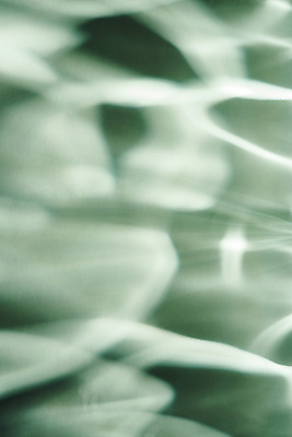 포토 JPG 스튜디오촬영 물결 백그라운드 실내 그림자 누끼 사람없음 오브젝트 물결무늬 녹색배경 몽환 국내포토 컨셉 무늬 내부 초록색 파일형식