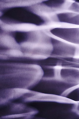 포토 JPG 스튜디오촬영 물결 백그라운드 실내 그림자 누끼 사람없음 오브젝트 물결무늬 보라색배경 몽환 국내포토 컨셉 무늬 내부 보라색 파일형식