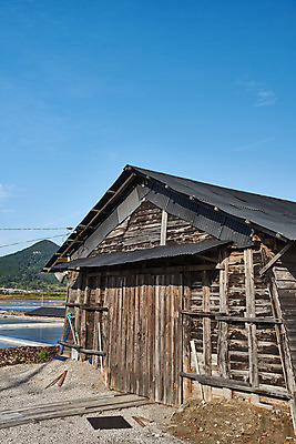 포토 JPG 주간 풍경 사람없음 야외 관광지 맑음 가을 창고 곰소염전 방조제 부안 염전 국내포토 자연요소 계절 여행 날씨 전라북도 시설 파일형식