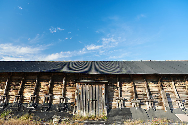 포토 JPG 주간 구름 하늘 풍경 사람없음 야외 관광지 맑음 가을 창고 곰소염전 방조제 부안 염전 국내포토 자연요소 계절 여행 날씨 전라북도 시설 파일형식