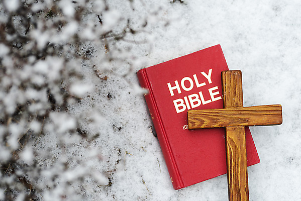 포토 JPG 주간 기독교 백그라운드 십자가 크리스마스 기독교용품 사람없음 야외 하이앵글 설원 성경 눈 오브젝트 예배 찬양 숭배 국내포토 자연요소 기념일 종교 뷰포인트 종교용품 날씨 눈_날씨 파일형식
