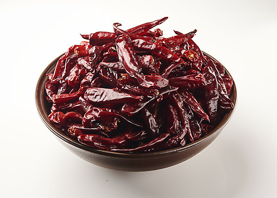 포토 JPG 그릇 식재료 재료 누끼 사람없음 여러개 흰배경 말린고추 양념재료 국내포토 식기 다수 백그라운드 고추 흰색 파일형식