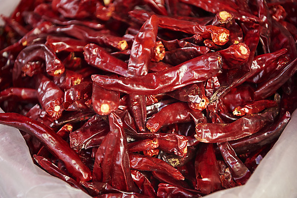 포토 JPG 식재료 재료 근접촬영 사람없음 여러개 시장 방앗간 말린고추 양념재료 전통시장 국내포토 전통 뷰포인트 다수 고추 파일형식