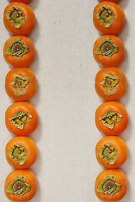 포토 JPG 스튜디오촬영 자연 실내 누끼 사람없음 농작물 하이앵글 여러개 가을 신선 달콤 오브젝트 유기농 일렬 비타민 홍시 베이지색배경 플랫레이 슈퍼푸드 국내포토 웰빙 계절 뷰포인트 다수 백그라운드 농업 감 내부 플랫 맛 생태계 건강식품 베이지색 영양소 파일형식