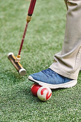 포토 JPG 주간 할아버지 노년 남자 스포츠 공 레저 건강 한명 서기 경기 취미 야외 실버라이프 운동 경기장 한국인 하반신 70대 밟기 게이트볼 게이트볼장 노인남자한명만 게이트볼스틱 국내포토 자연요소 1 라이프스타일 스포츠시설 모션 사람 동양인 성인 구기 남자한명만 노인남자만 파일형식