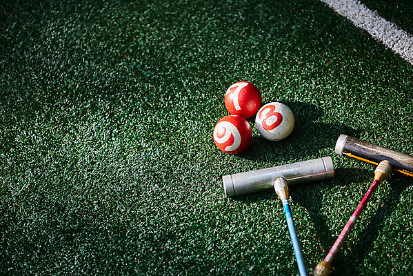 포토 JPG 주간 스포츠 공 레저 취미 사람없음 야외 하이앵글 여러개 경기장 장비 게이트볼 게이트볼장 플랫레이 게이트볼스틱 국내포토 자연요소 뷰포인트 다수 스포츠시설 구기 플랫 파일형식