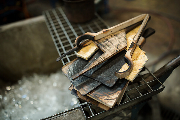 포토 JPG 예술 유리 실내 사람없음 도구 공예 체코 나무판자 유리공예 국내포토 유럽 재질 취미 내부 목재 파일형식