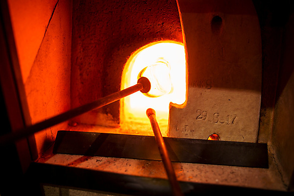 포토 JPG 예술 유리 불 실내 사람없음 열 공예 파이프 체코 유리공예 국내포토 자연요소 유럽 재질 취미 내부 파일형식