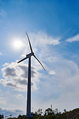 포토 JPG 주간 구름 바다 로우앵글 하늘 풍경 사람없음 야외 관광지 햇빛 가을 풍력에너지 군산 부안 새만금방조제 국내포토 자연요소 계절 뷰포인트 여행 태양 그린에너지 전라북도 방조제 파일형식