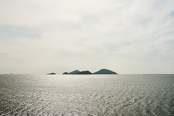 포토 JPG 주간 구름 바다 섬 하늘 풍경 사람없음 야외 관광지 가을 군산 부안 새만금방조제 국내포토 자연요소 계절 여행 전라북도 방조제 파일형식
