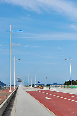포토 JPG 주간 구름 도로 바다 하늘 풍경 사람없음 야외 관광지 가을 군산 부안 새만금방조제 국내포토 자연요소 계절 길 여행 교통시설 전라북도 방조제 파일형식