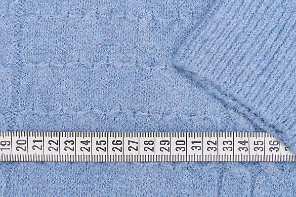 포토 JPG 스튜디오촬영 옷 하늘색 겨울 재질 실내 따뜻함 줄자 사람없음 하이앵글 직물 빨래 오브젝트 니트 질감 치수 치수재기 플랫레이 국내포토 계절 뷰포인트 상의 가사 자 내부 파란색 플랫 파일형식