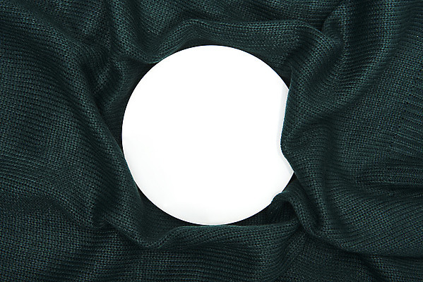 포토 JPG 스튜디오촬영 배너 옷 겨울 재질 프레임 실내 따뜻함 사람없음 초록색 직물 원형 오브젝트 니트 질감 원형프레임 국내포토 도형 계절 컬러 상의 내부 파일형식