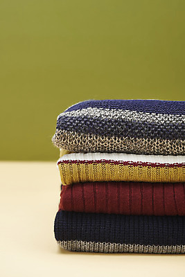 포토 JPG 스튜디오촬영 옷 겨울 재질 실내 따뜻함 사람없음 쌓기 여러개 직물 오브젝트 니트 질감 국내포토 계절 다수 상의 모션 내부 파일형식