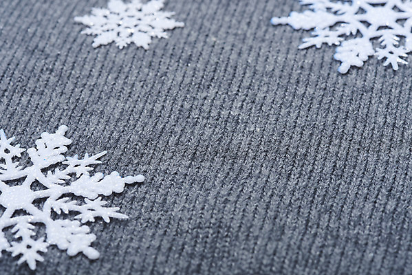 포토 JPG 스튜디오촬영 옷 겨울 재질 실내 따뜻함 근접촬영 사람없음 회색 직물 눈송이 오브젝트 니트 질감 국내포토 계절 뷰포인트 컬러 상의 눈_날씨 내부 파일형식