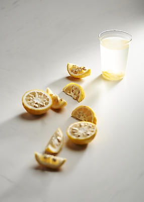 포토 JPG 스튜디오촬영 과일 자연 단면 잔 실내 누끼 사람없음 농작물 여러개 신선 오브젝트 흰배경 유기농 비타민 유자 유자차 슈퍼푸드 과일차 국내포토 식기 웰빙 다수 백그라운드 농업 내부 차_음료 흰색 생태계 건강식품 영양소 파일형식