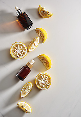 포토 JPG 스튜디오촬영 과일 자연 단면 실내 누끼 사람없음 농작물 하이앵글 여러개 화장품 신선 오브젝트 흰배경 유기농 비타민 앰플 유자 천연화장품 플랫레이 슈퍼푸드 국내포토 웰빙 뷰포인트 다수 백그라운드 농업 내부 뷰티 흰색 플랫 생태계 건강식품 영양소 파일형식