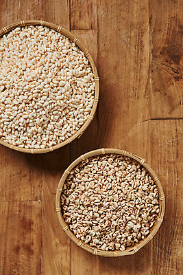 포토 JPG 스튜디오촬영 디저트 실내 누끼 사람없음 하이앵글 바구니 과자 여러개 추억 복고 전통과자 플랫레이 생과자 쌀튀밥 나무배경 국내포토 음식 뷰포인트 다수 백그라운드 컨셉 내부 플랫 파일형식