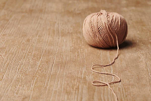 포토 JPG 스튜디오촬영 겨울 재료 재질 실내 따뜻함 사람없음 한개 털실 포근함 오브젝트 질감 실뭉치 부자재 나무배경 국내포토 1 계절 백그라운드 내부 감각 실 파일형식