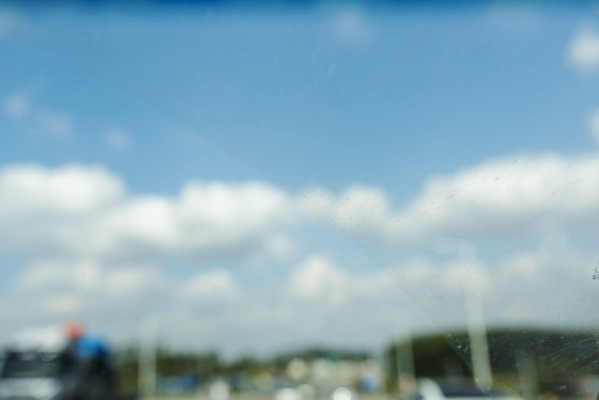 포토 JPG 주간 구름 도로 자동차 하늘 풍경 사람없음 야외 드라이브 운전 소프트포커스 안전운전 차안 국내포토 자연요소 길 육상교통 교통시설 모션 촬영기법 교통안전 파일형식