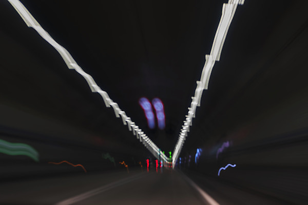 포토 JPG 주간 도로 자동차 풍경 사람없음 야외 빛 어둠 드라이브 운전 터널 안전운전 차안 국내포토 자연요소 길 육상교통 교통시설 모션 교통안전 파일형식