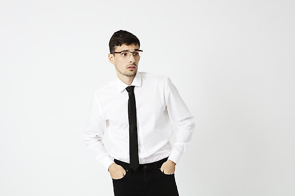 포토 JPG 스튜디오촬영 서양인 외국인 직업 응시 남자 안경 비즈니스 넥타이 직장 실내 한명 서기 정장 상반신 20대 성인 앞모습 사무실 놀람 업무 직장인 비즈니스맨 주머니손 체코 성인남자한명만 국내포토 1 시선 잡화 옷 감정 유럽 뷰포인트 회사 모션 표정 사람 인종 청년 내부 작업 남자한명만 성인남자만 파일형식